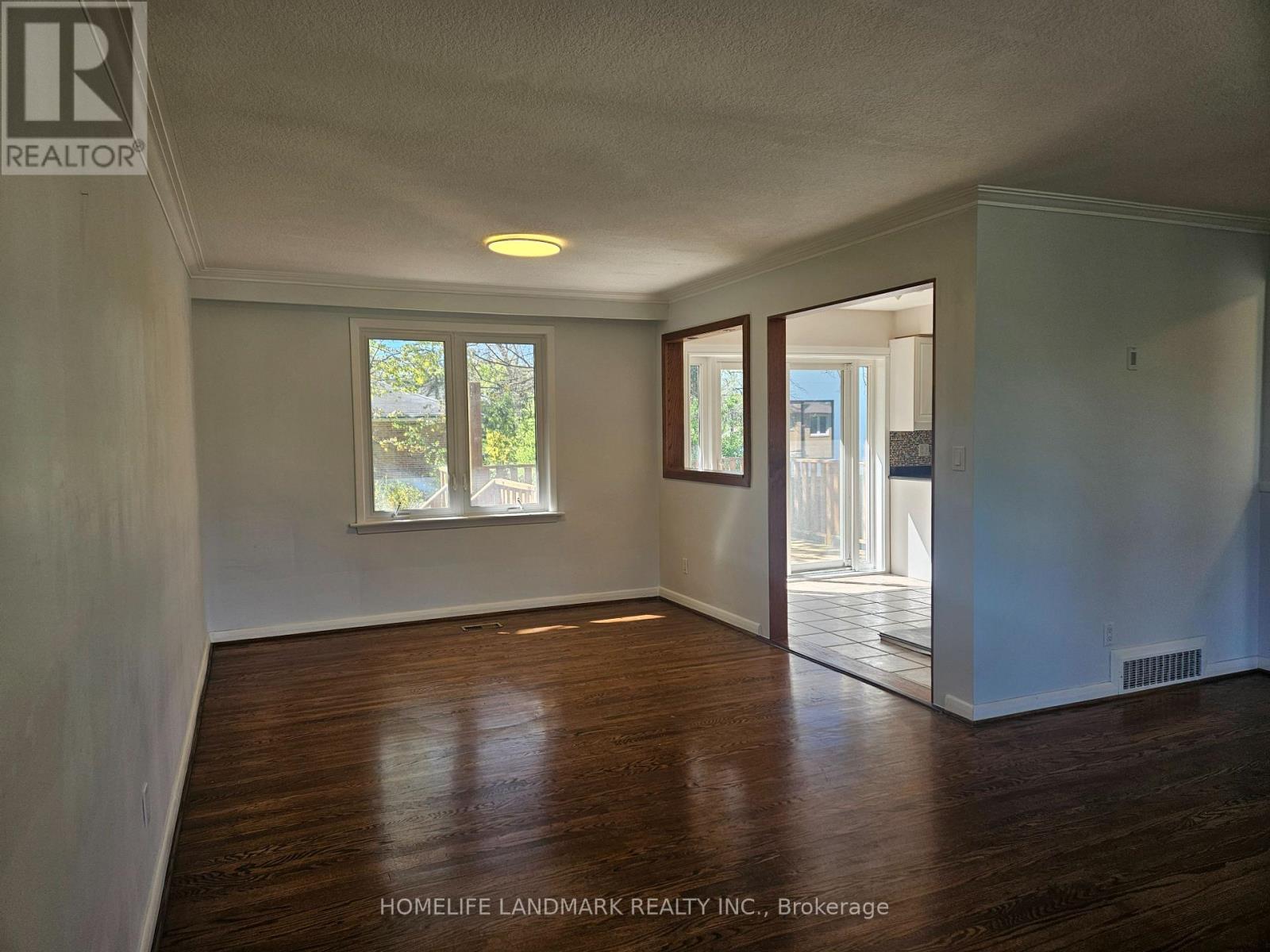 16 Donewen Court, Toronto, Ontario  M4A 1P8 - Photo 13 - C13165732