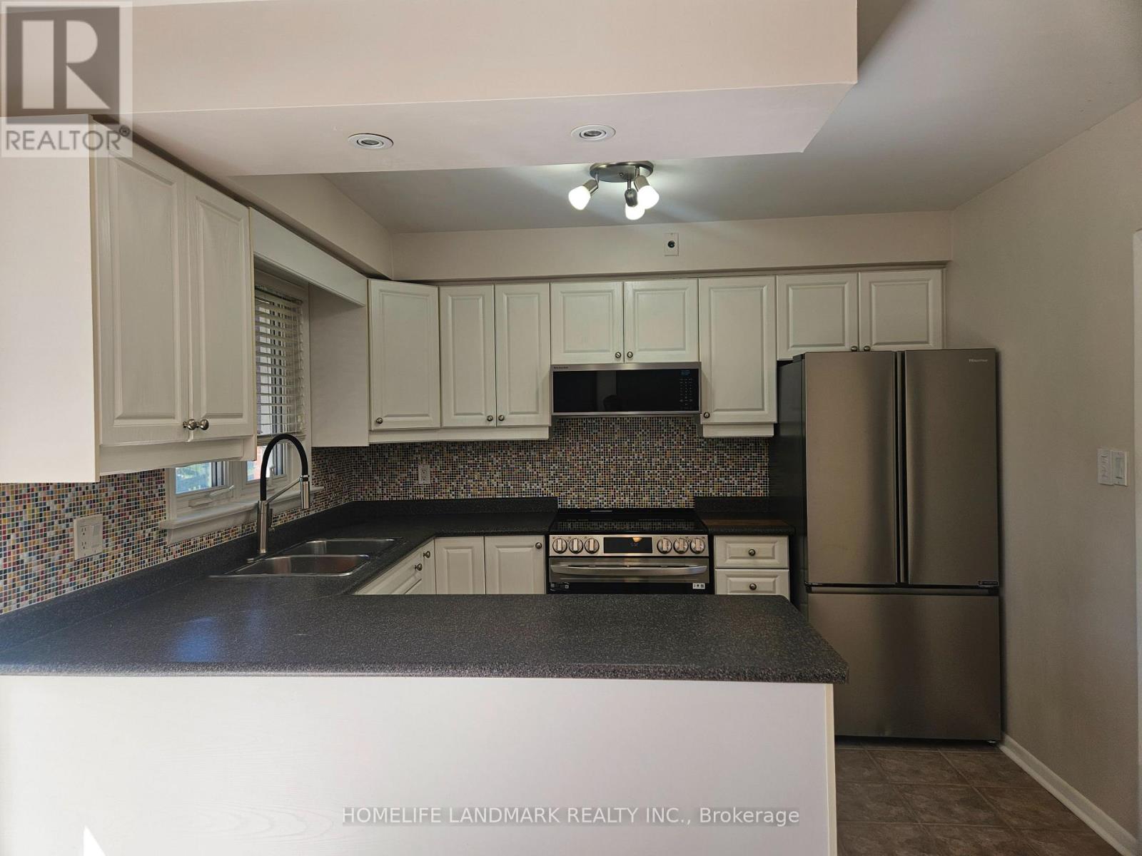 16 Donewen Court, Toronto, Ontario  M4A 1P8 - Photo 18 - C13165732