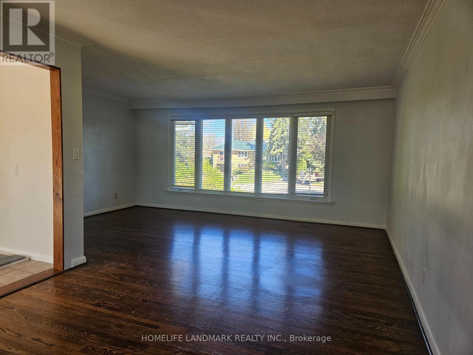 16 Donewen Court, Toronto, Ontario  M4A 1P8 - Photo 9 - C13165732