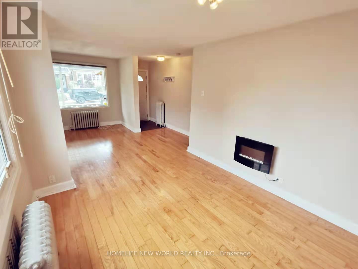 26 Epsom U2 Avenue, Toronto, Ontario  M4C 2A6 - Photo 4 - E13165700