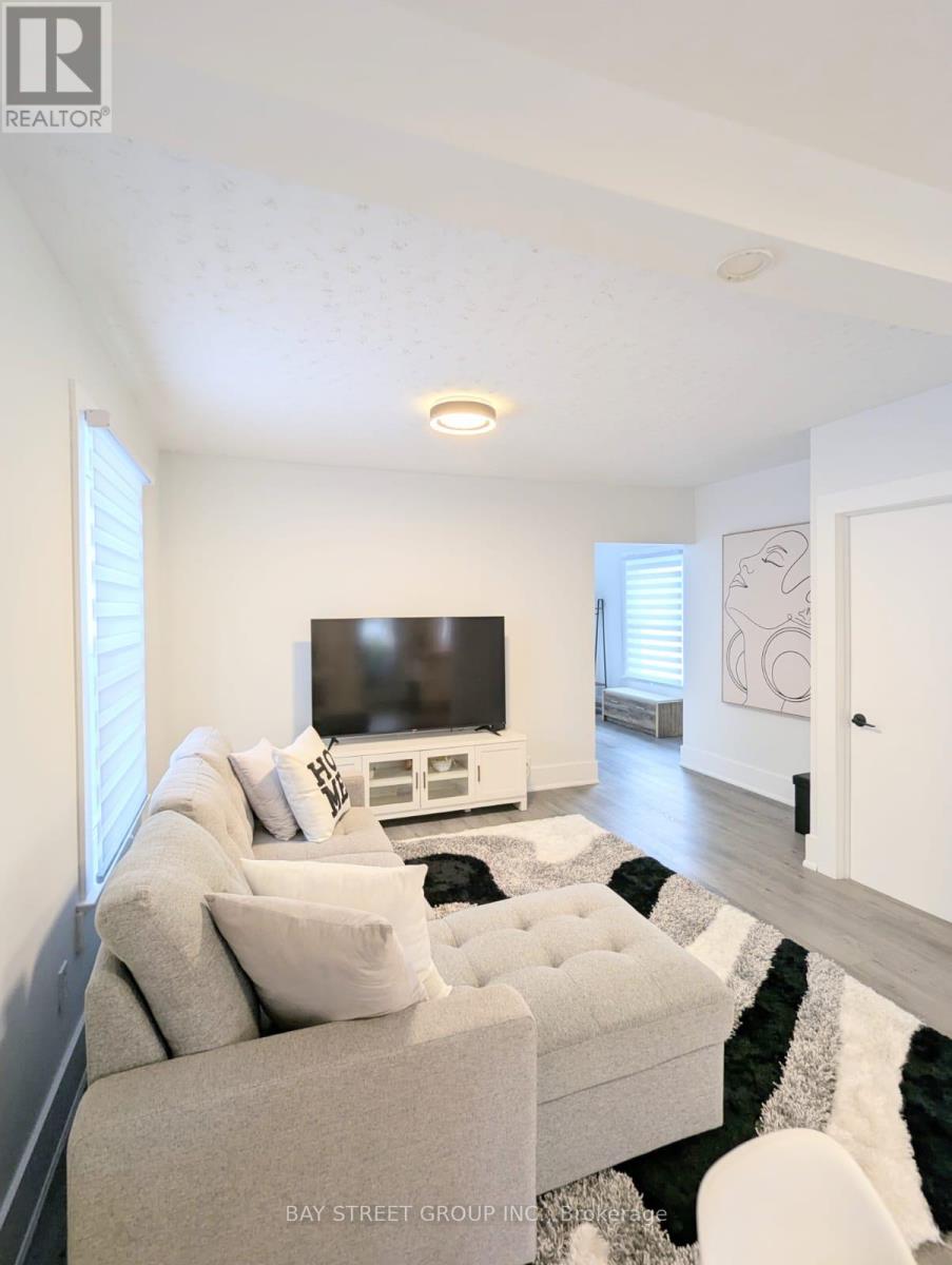 34 Tasker Street, St. Catharines, Ontario  L2R 3Z8 - Photo 3 - X12810358