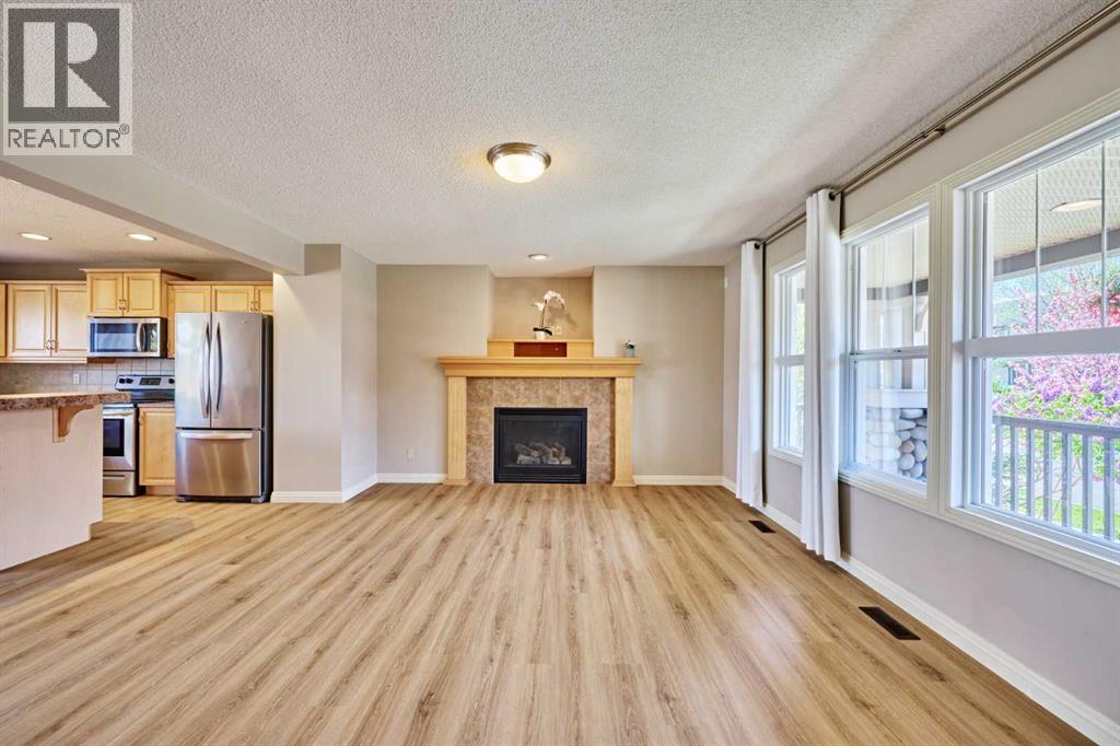 383 Prestwick Close SE, Calgary, Alberta  T2Z 4Y5 - Photo 5 - A2314102