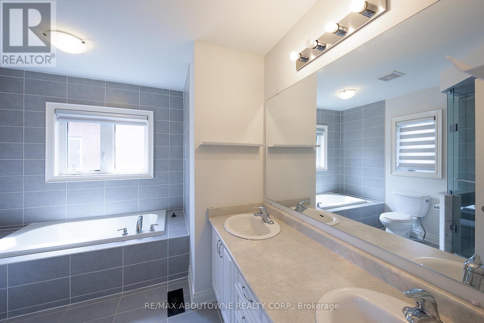 492 Grindstone Trail, Oakville, Ontario  L6H 0S1 - Photo 19 - W13165728