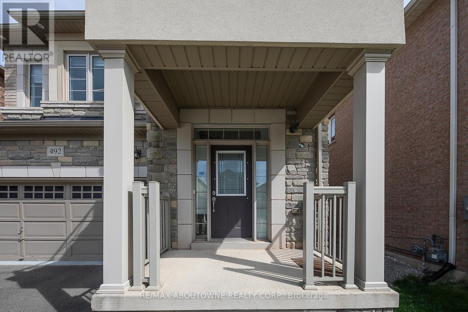 492 Grindstone Trail, Oakville, Ontario  L6H 0S1 - Photo 2 - W13165728