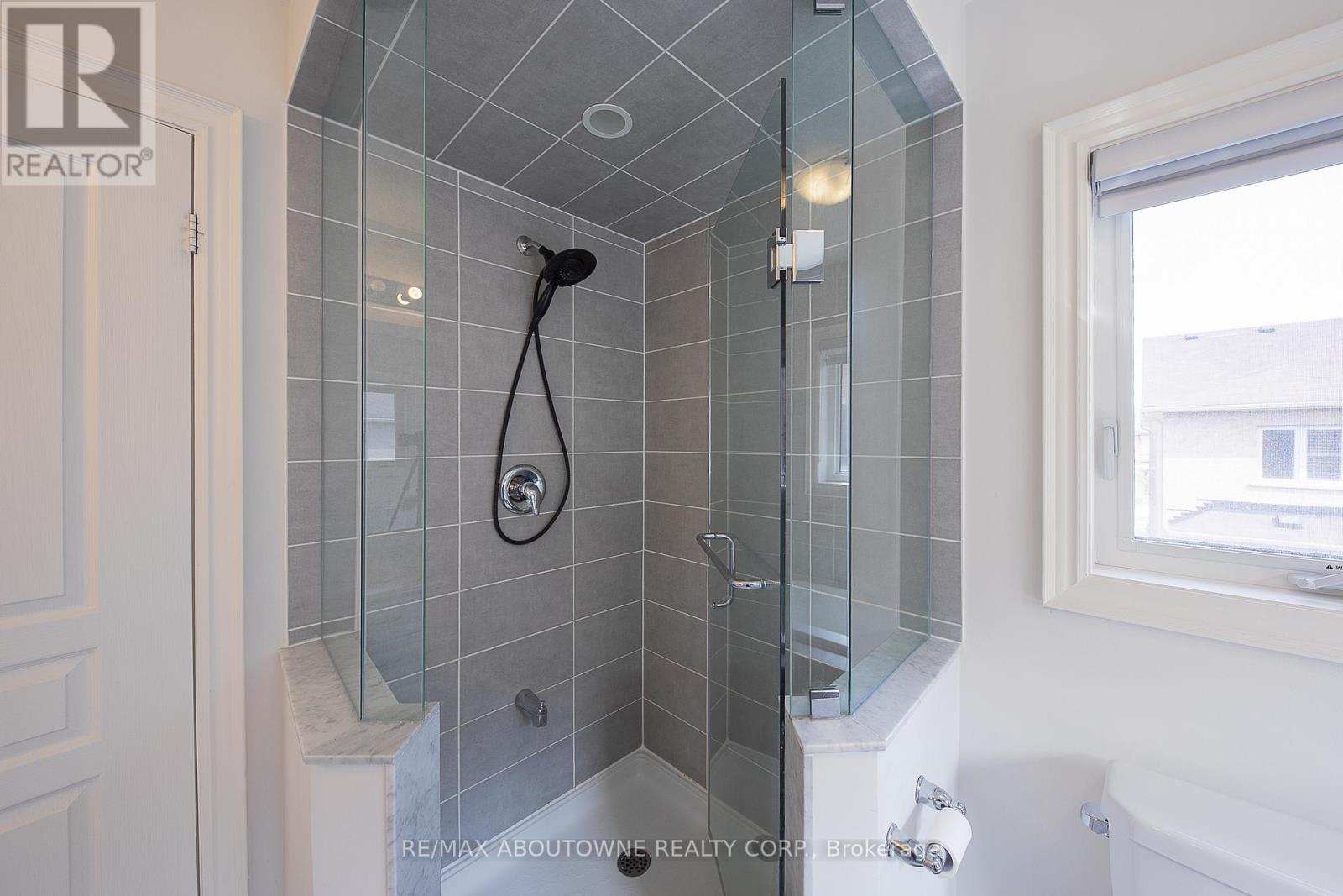492 Grindstone Trail, Oakville, Ontario  L6H 0S1 - Photo 21 - W13165728