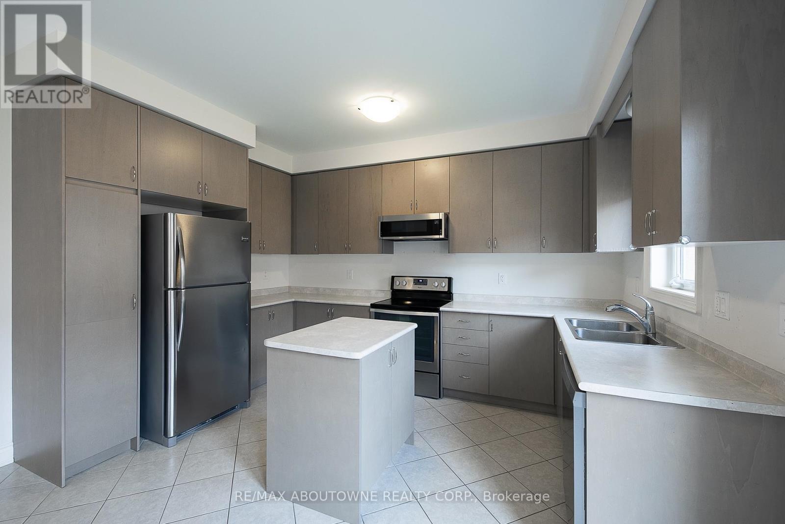 492 Grindstone Trail, Oakville, Ontario  L6H 0S1 - Photo 7 - W13165728