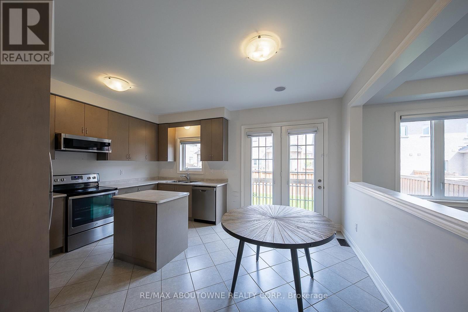 492 Grindstone Trail, Oakville, Ontario  L6H 0S1 - Photo 9 - W13165728
