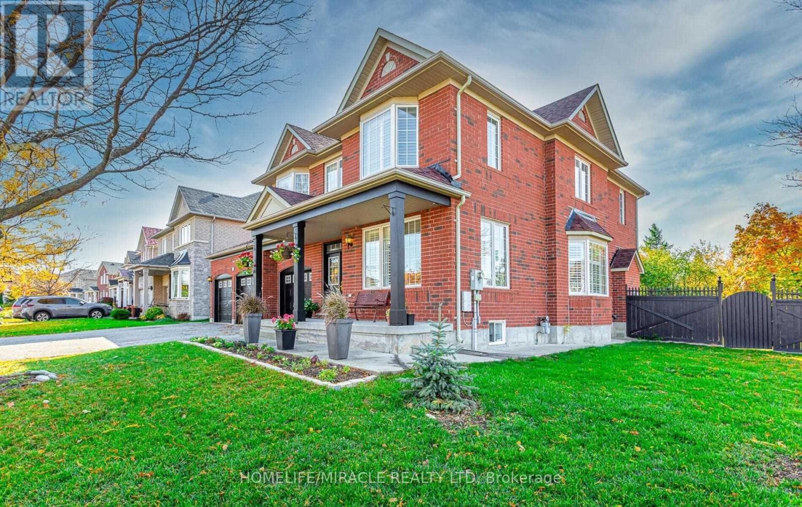 1 Pali Drive, Brampton, Ontario  L6P 1G3 - Photo 2 - W13165734