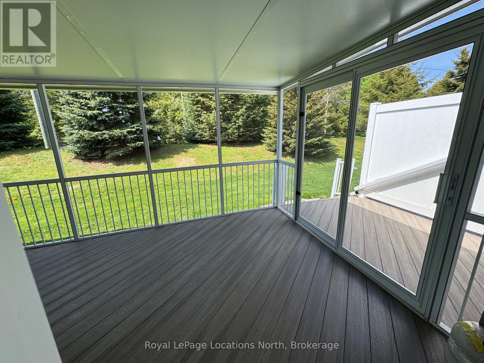 16 New York Avenue, Wasaga Beach, Ontario  L9Z 3A8 - Photo 25 - S12959528