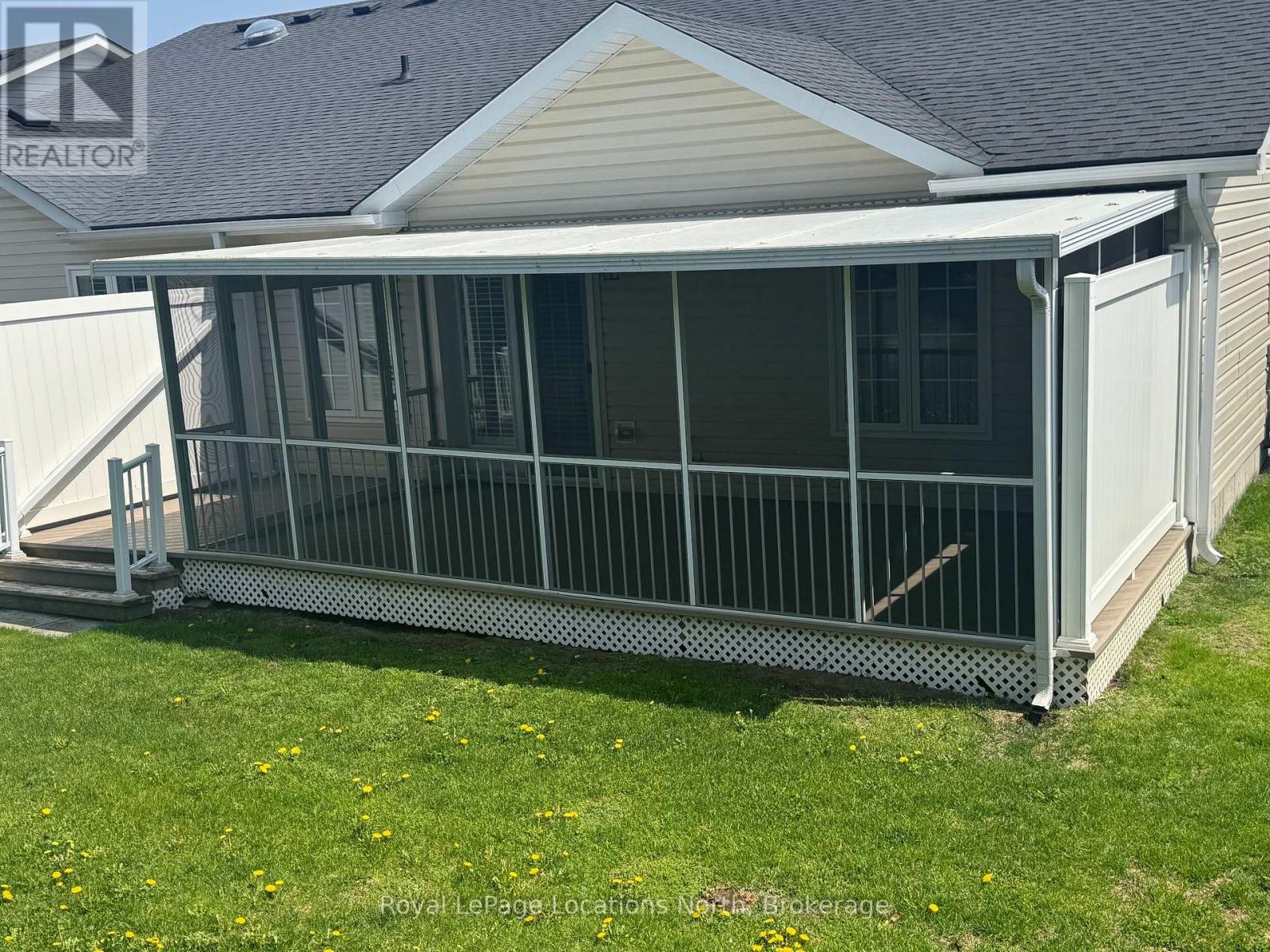 16 New York Avenue, Wasaga Beach, Ontario  L9Z 3A8 - Photo 27 - S12959528