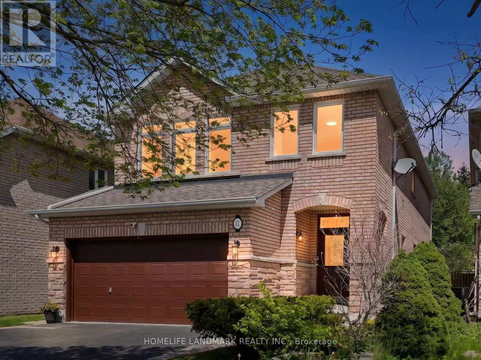 11 Headwater Crescent, Richmond Hill, Ontario  L4E 4G1 - Photo 2 - N13155398