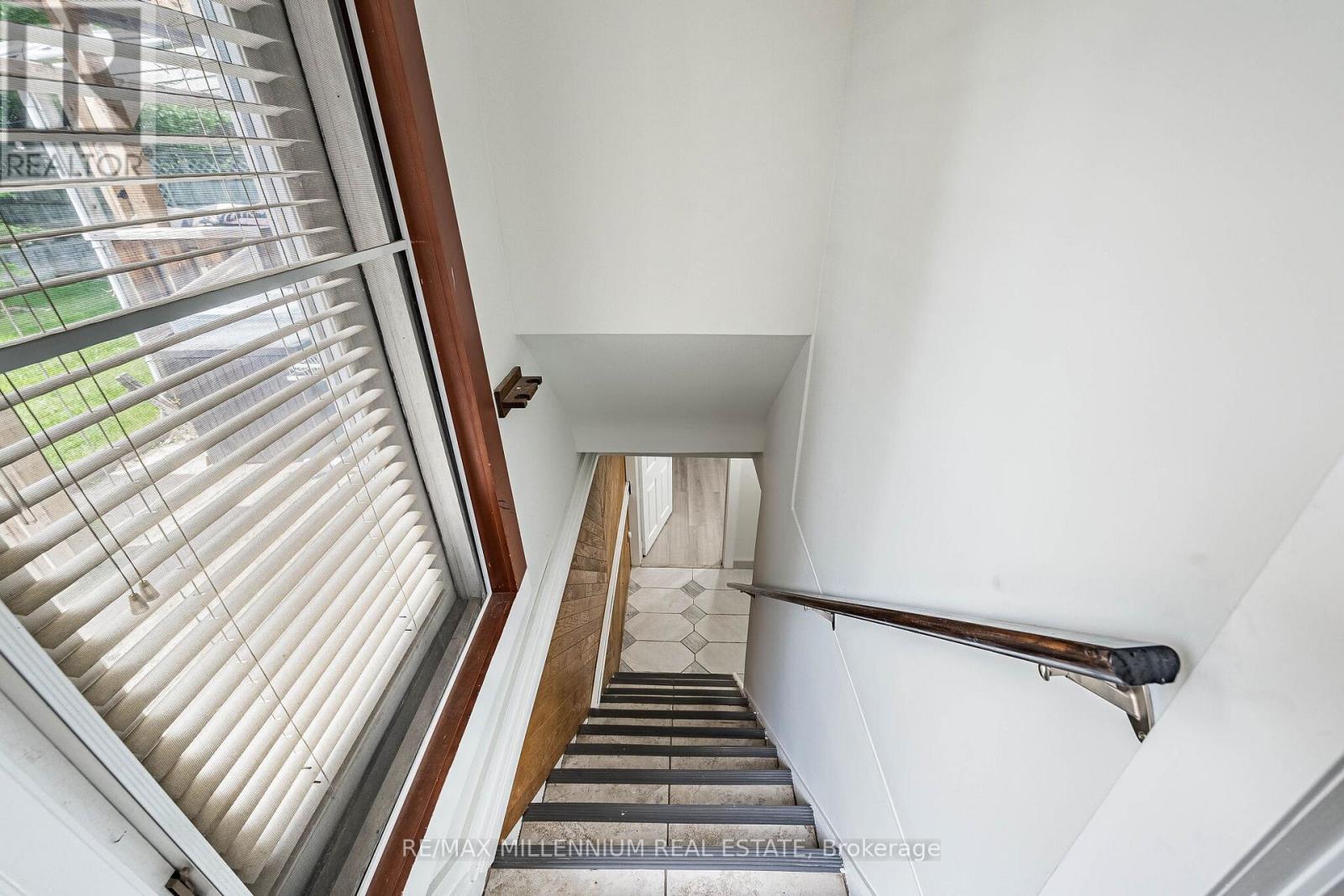 271 Thistle Down Boulevard W, Toronto, Ontario M9V 1K6 - Photo 28 - W13165110