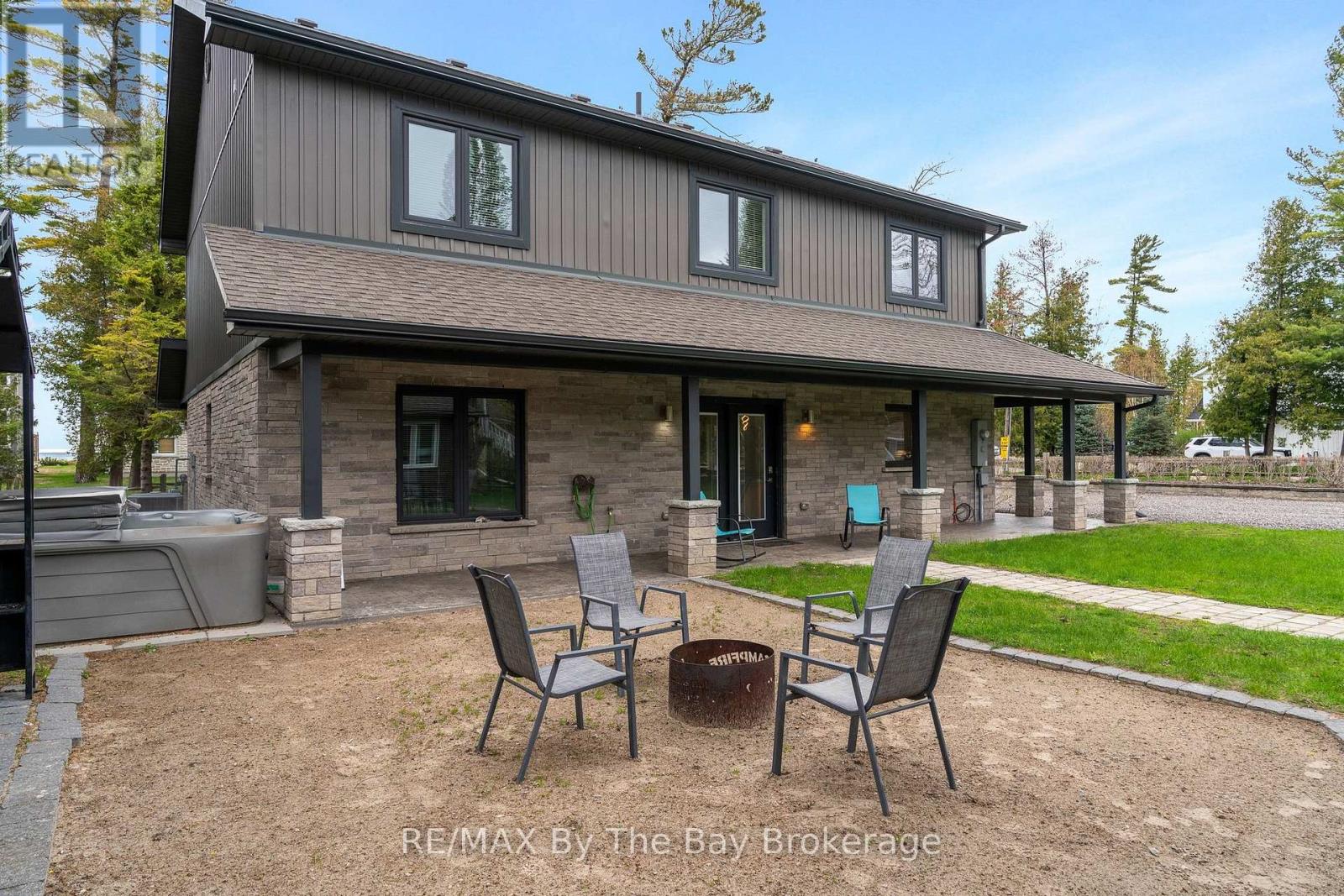 961 Shore Lane, Wasaga Beach, Ontario  L9Z 2B8 - Photo 4 - S13139122