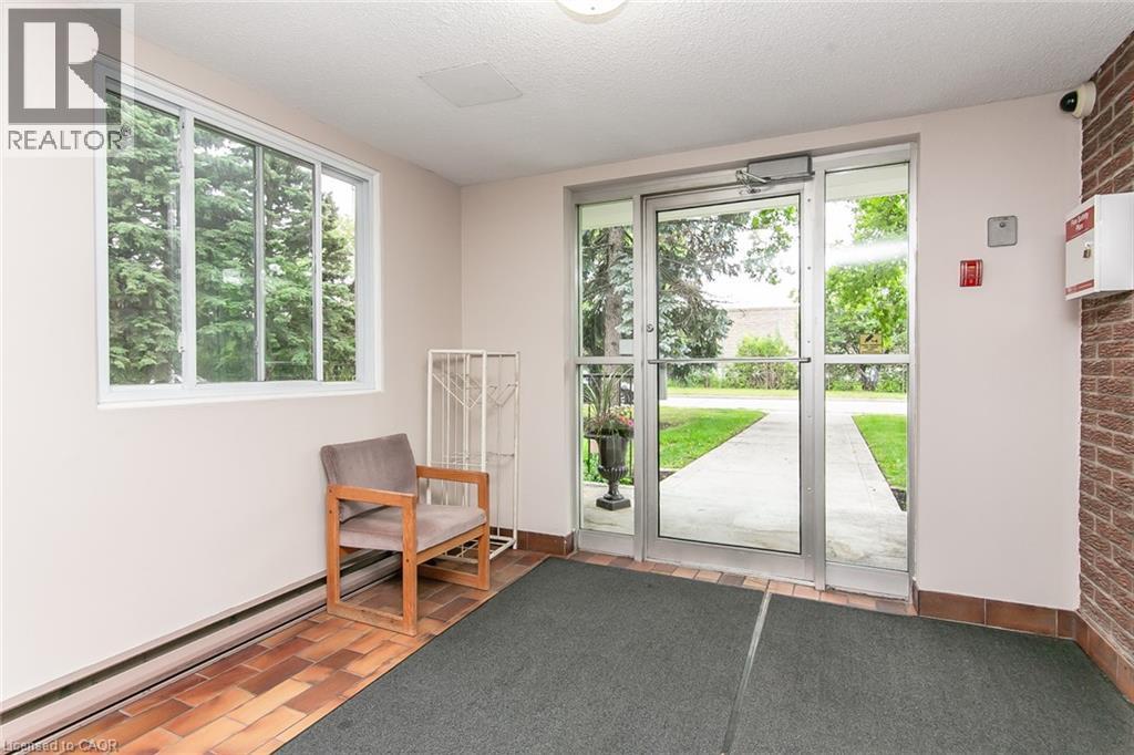30 Avalon Place Unit# 203, Kitchener, Ontario  N2M 4N6 - Photo 4 - 40819150