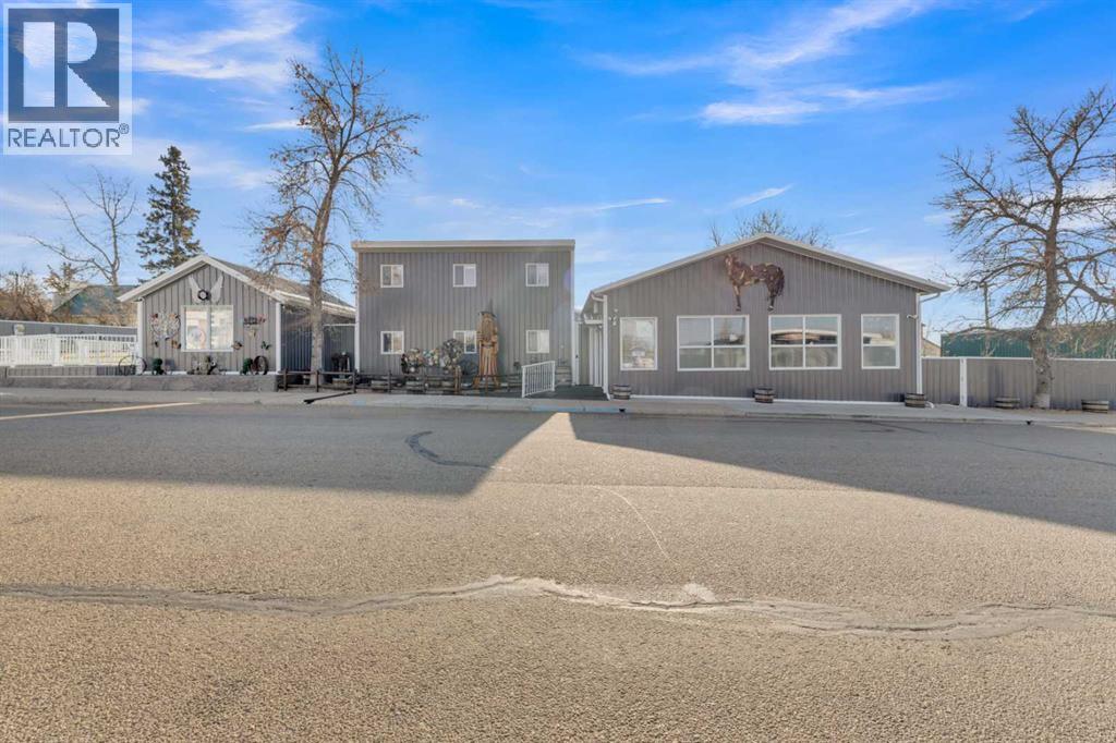 2023 20 Avenue, Bowden, Alberta  T0M 0K0 - Photo 1 - A2269660