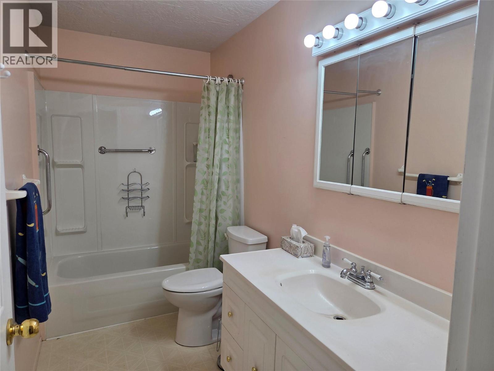 410 6th Avenue, Keremeos, British Columbia  V0X 1N3 - Photo 9 - 10388590