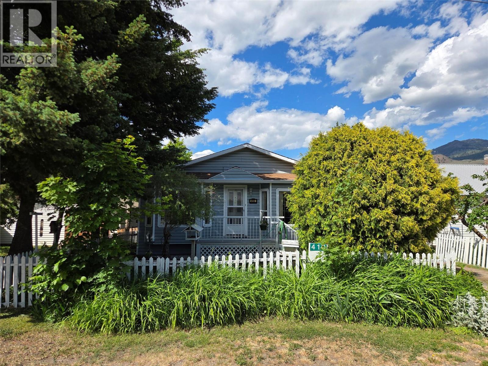 410 6th Avenue, Keremeos, British Columbia  V0X 1N3 - Photo 1 - 10388590