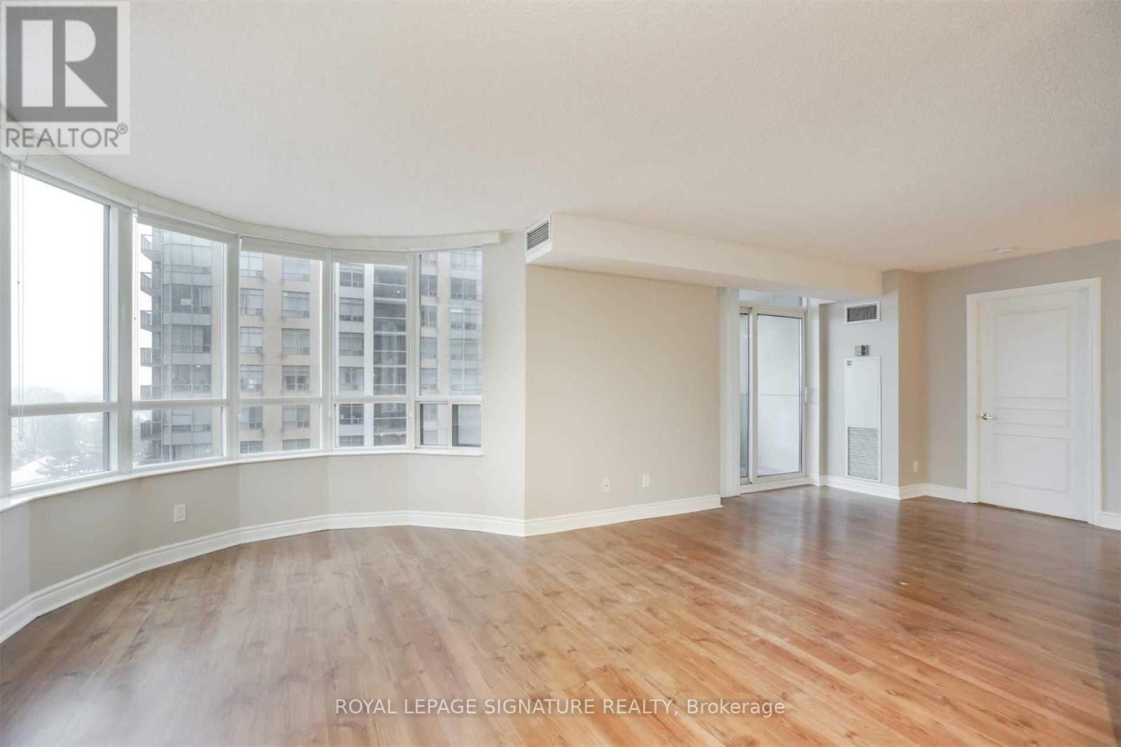 719 - 15 NORTHTOWN WAY, Toronto, Ontario