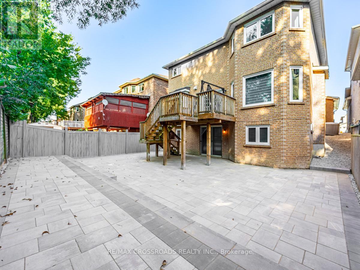 59 BONNYDON CRESCENT, Toronto, Ontario