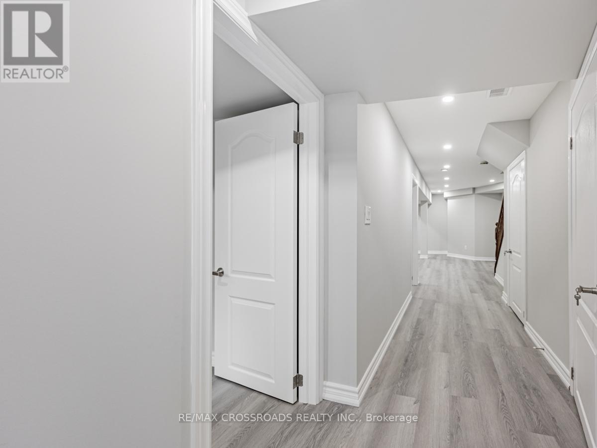 59 Bonnydon Crescent, Toronto, Ontario  M1B 5X2 - Photo 2 - E13165836