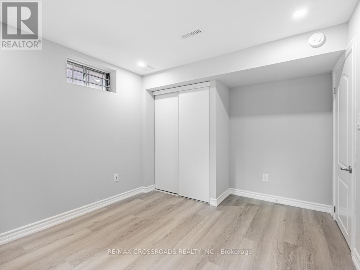 59 Bonnydon Crescent, Toronto, Ontario  M1B 5X2 - Photo 4 - E13165836