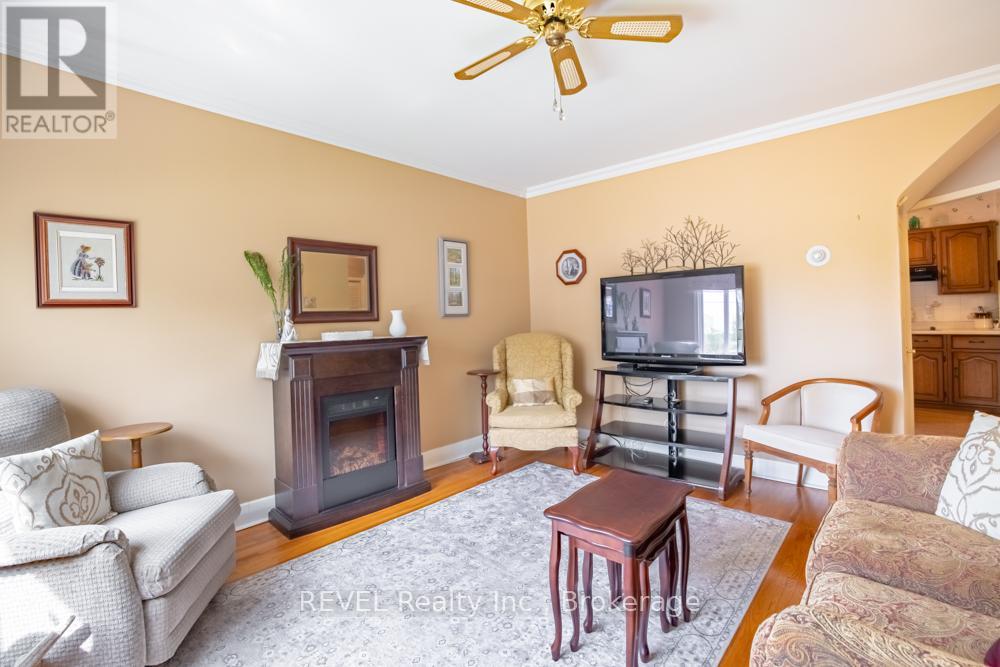 4092 Acheson Avenue, Niagara Falls (Downtown), Ontario  L2E 3L9 - Photo 4 - X13165756