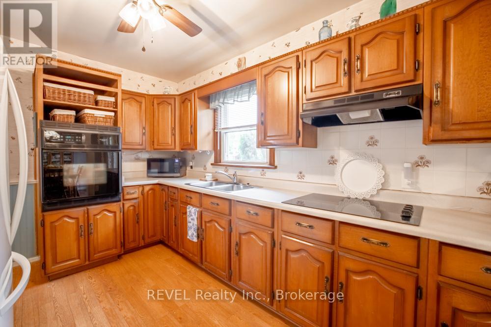 4092 Acheson Avenue, Niagara Falls (Downtown), Ontario  L2E 3L9 - Photo 6 - X13165756