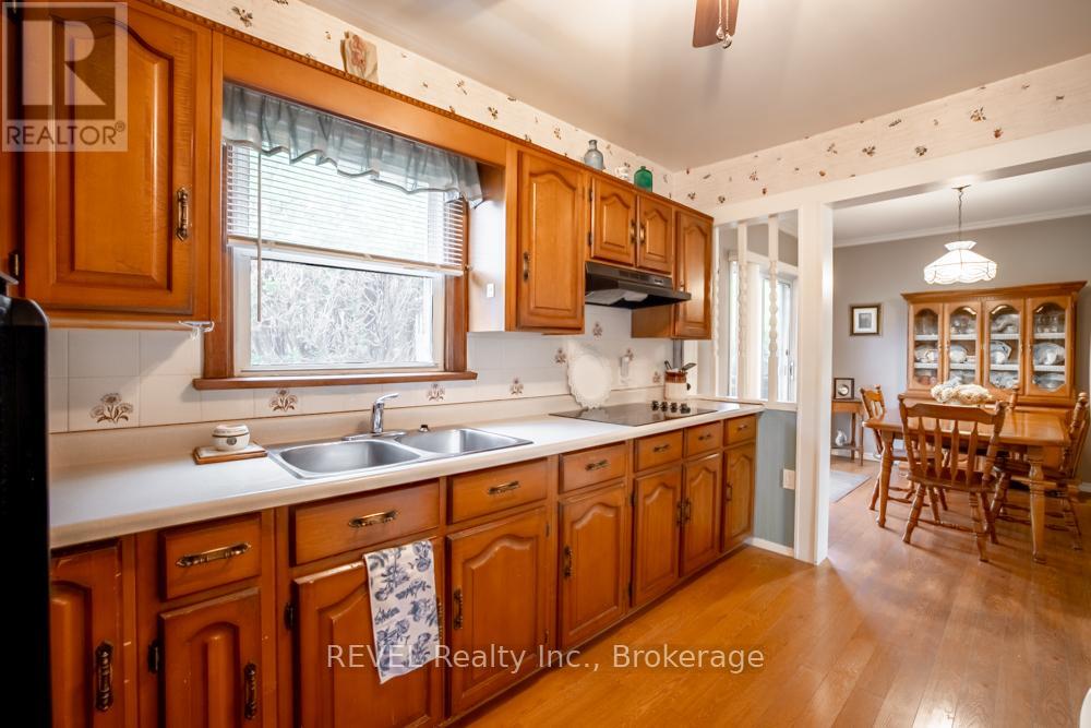 4092 Acheson Avenue, Niagara Falls (Downtown), Ontario  L2E 3L9 - Photo 8 - X13165756