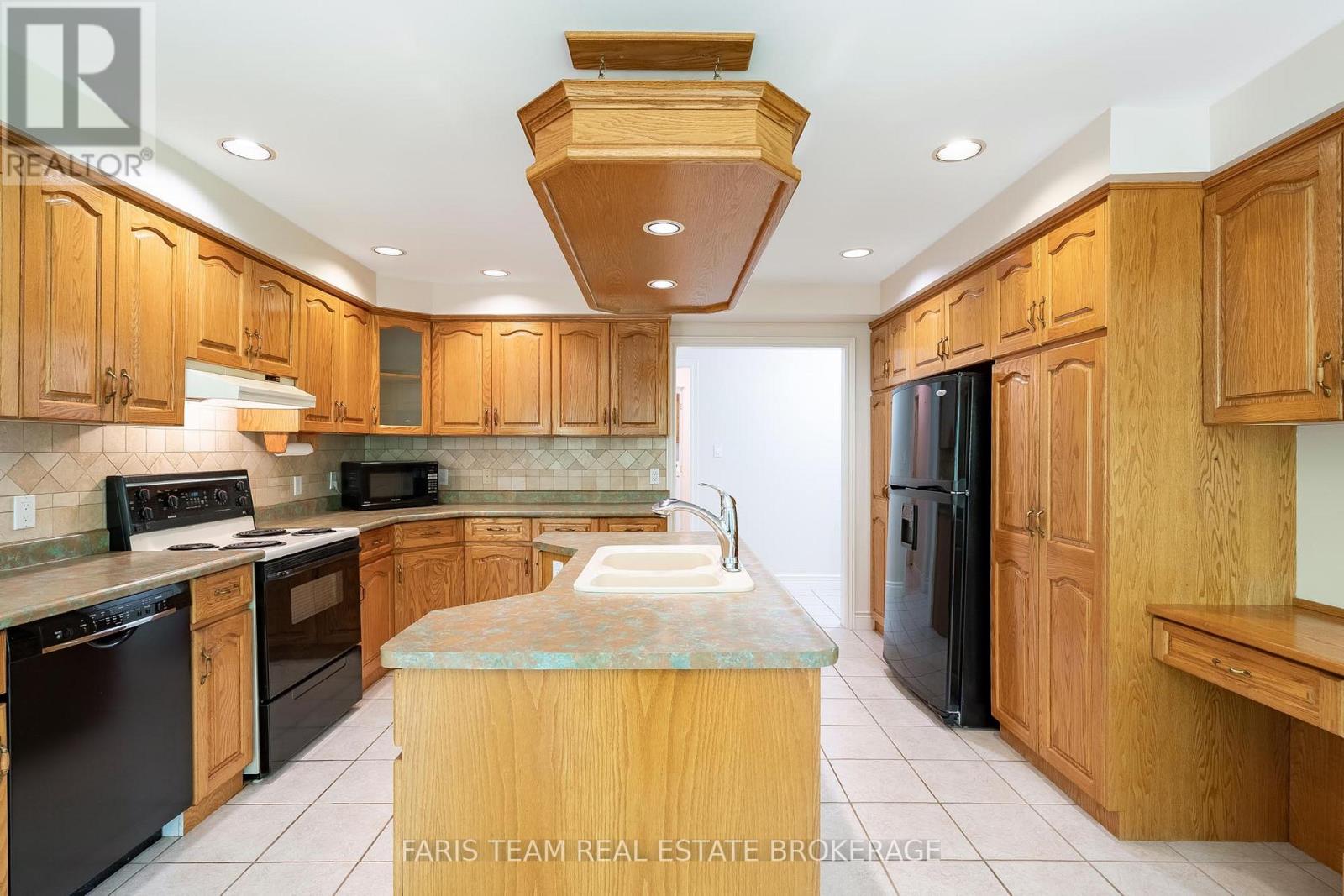 2088 Wilkinson Street, Innisfil, Ontario  L9S 1X3 - Photo 7 - N13165812