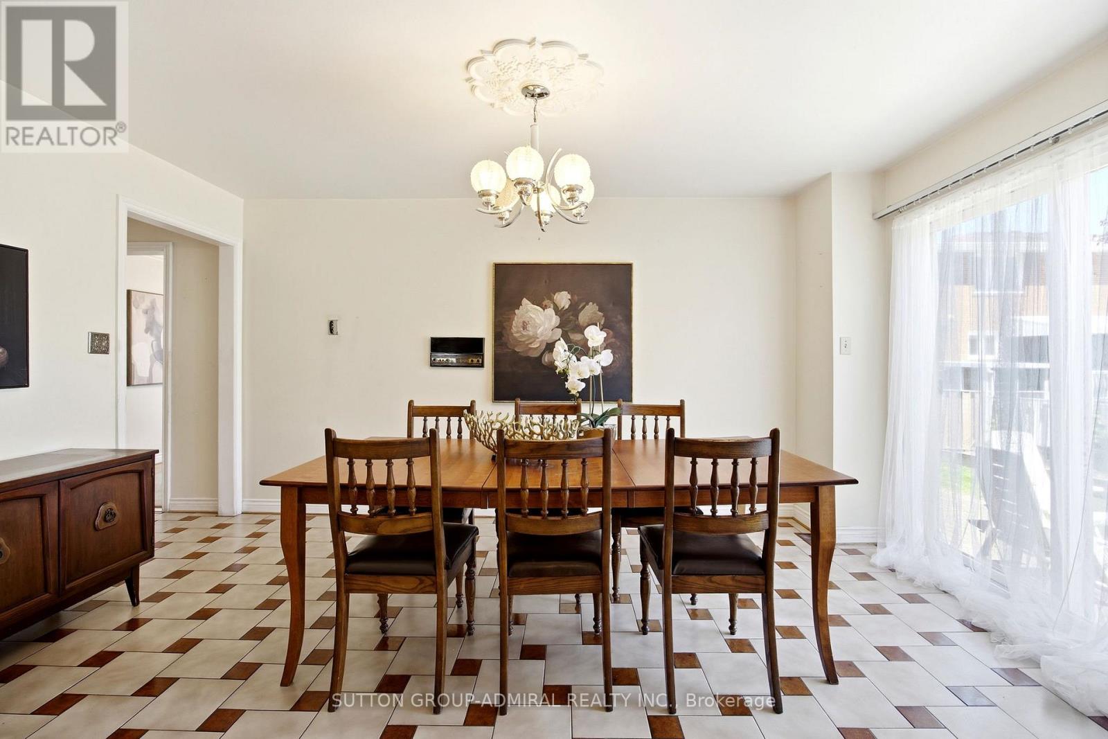108 Benjamin Drive, Vaughan (East Woodbridge), Ontario  L4L 1H9 - Photo 13 - N13165826