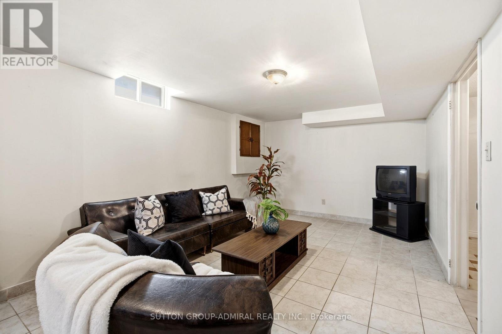 108 Benjamin Drive, Vaughan (East Woodbridge), Ontario  L4L 1H9 - Photo 28 - N13165826