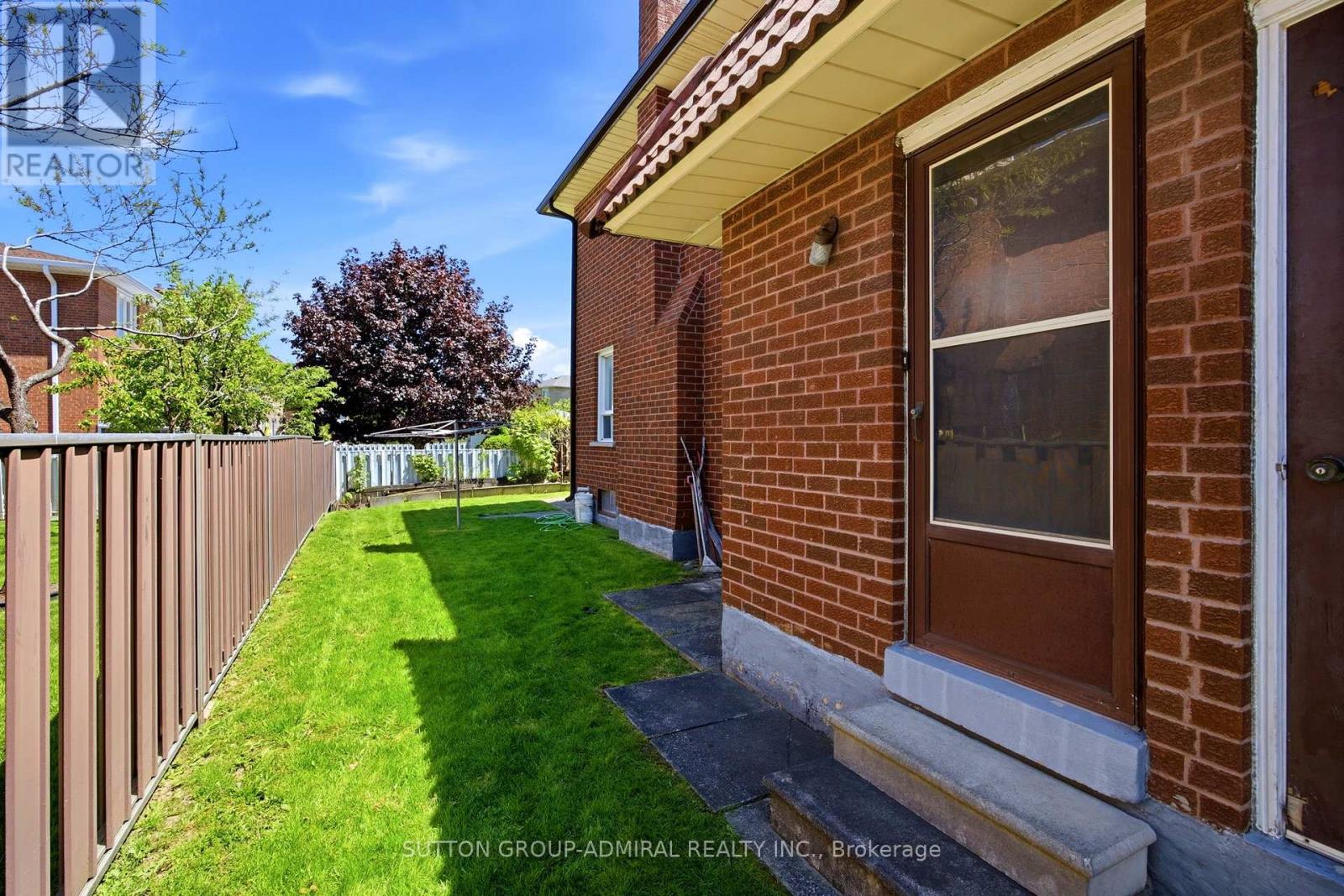 108 Benjamin Drive, Vaughan (East Woodbridge), Ontario  L4L 1H9 - Photo 32 - N13165826