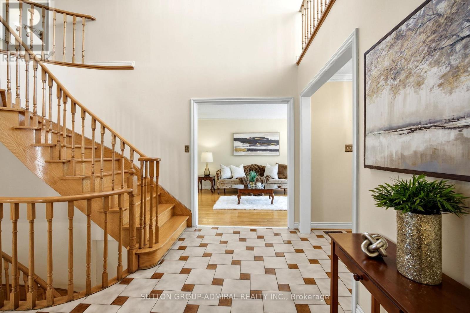 108 Benjamin Drive, Vaughan (East Woodbridge), Ontario  L4L 1H9 - Photo 6 - N13165826