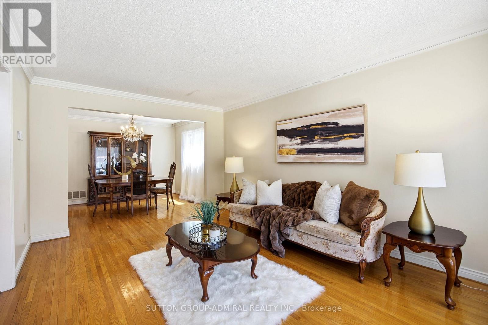 108 Benjamin Drive, Vaughan (East Woodbridge), Ontario  L4L 1H9 - Photo 8 - N13165826