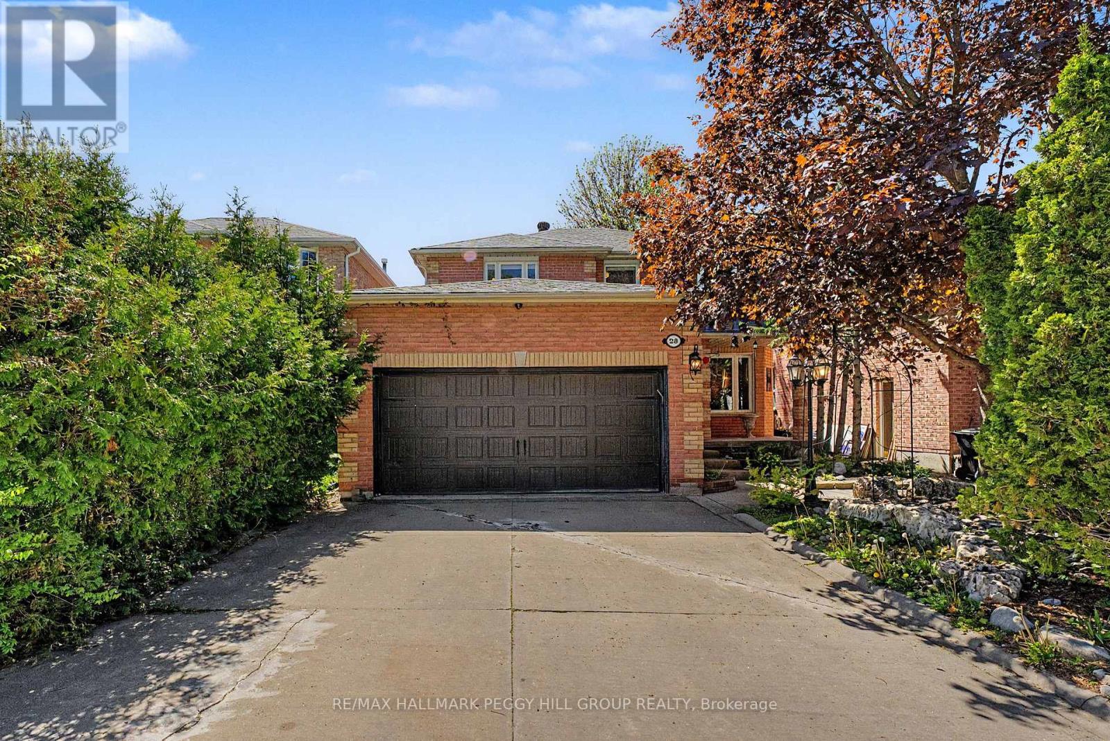 28 HAWKINS DRIVE, Barrie, Ontario