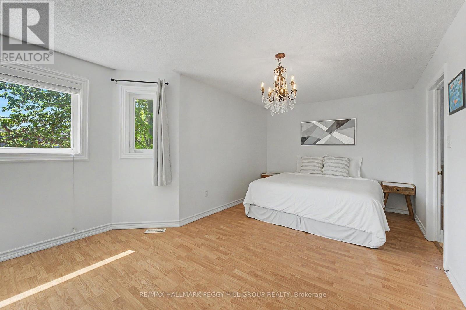 28 Hawkins Drive, Barrie, Ontario  L4N 0A6 - Photo 13 - S13165786