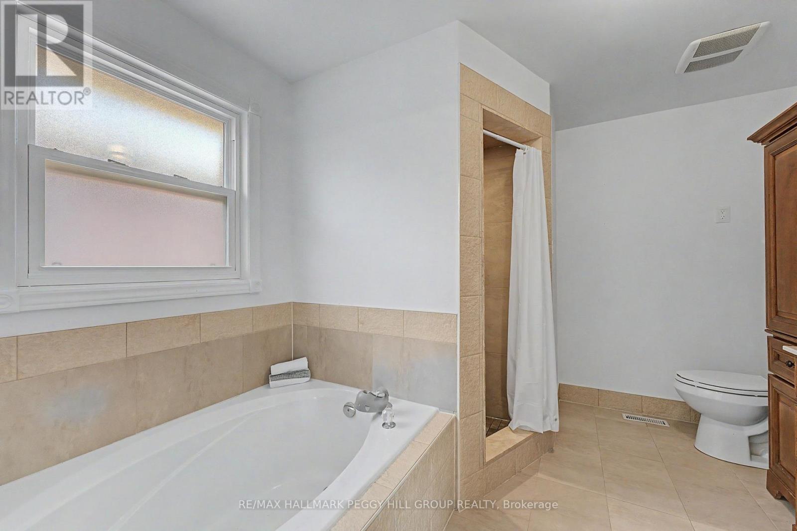 28 Hawkins Drive, Barrie, Ontario  L4N 0A6 - Photo 15 - S13165786