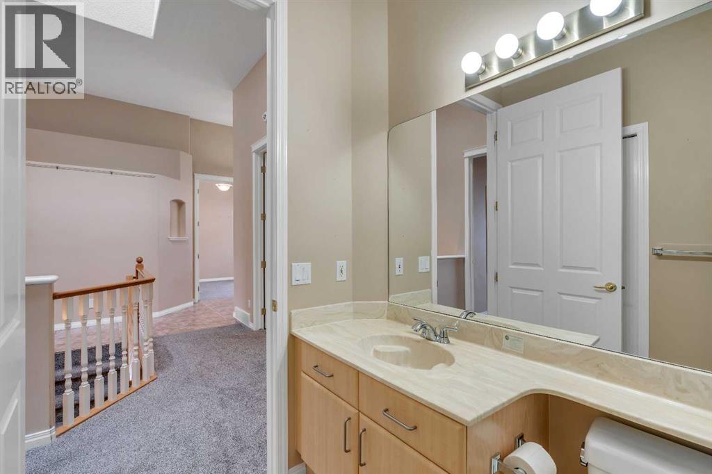 56 Royal Abbey Rise Nw, Calgary, Alberta  T3G 4Y5 - Photo 36 - A2305112
