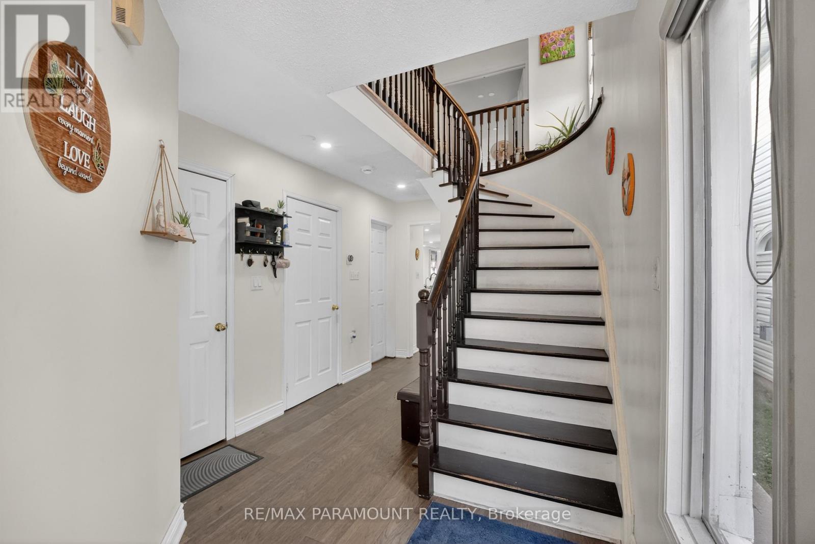 271 Pressed Brick Drive, Brampton, Ontario  L6V 4L2 - Photo 6 - W13165800