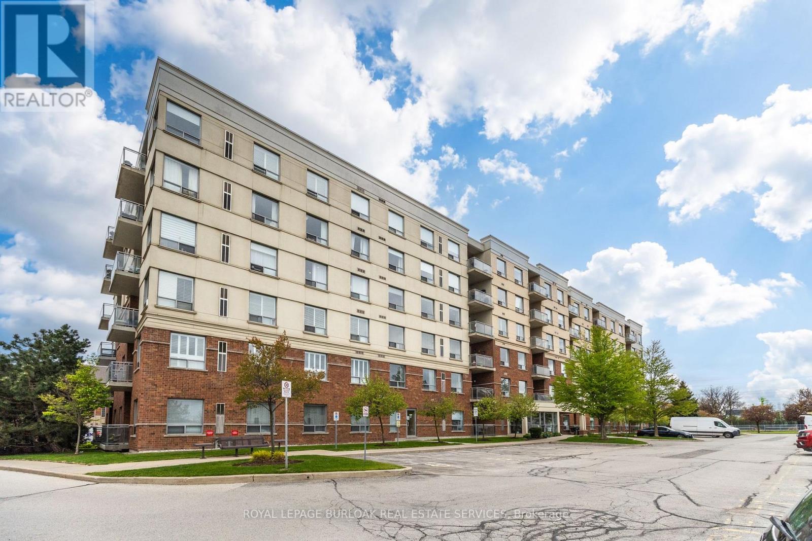 303 - 5070 Fairview Street, Burlington, Ontario  L7L 0B8 - Photo 2 - W13165830