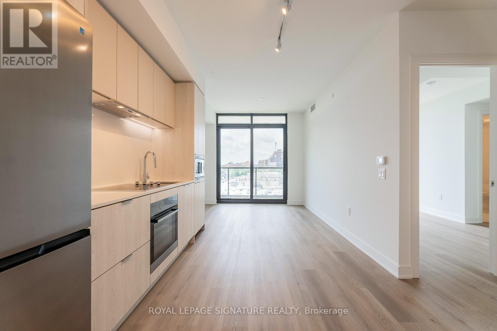 526 - 86 Dundas Street E, Mississauga, Ontario  L5A 0B1 - Photo 3 - W13165842
