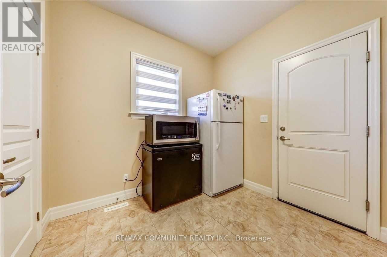 23 Blossom Court, Quinte West, Ontario  K8V 0E8 - Photo 17 - X13165816