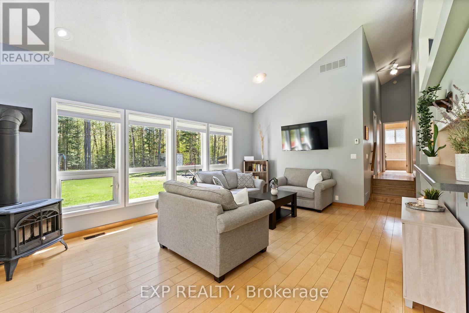 1138 Skeleton Lake 2 Road, Muskoka Lakes, Ontario  P0B 1M0 - Photo 10 - X13165846