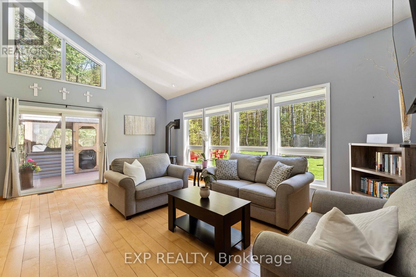 1138 Skeleton Lake 2 Road, Muskoka Lakes, Ontario  P0B 1M0 - Photo 11 - X13165846
