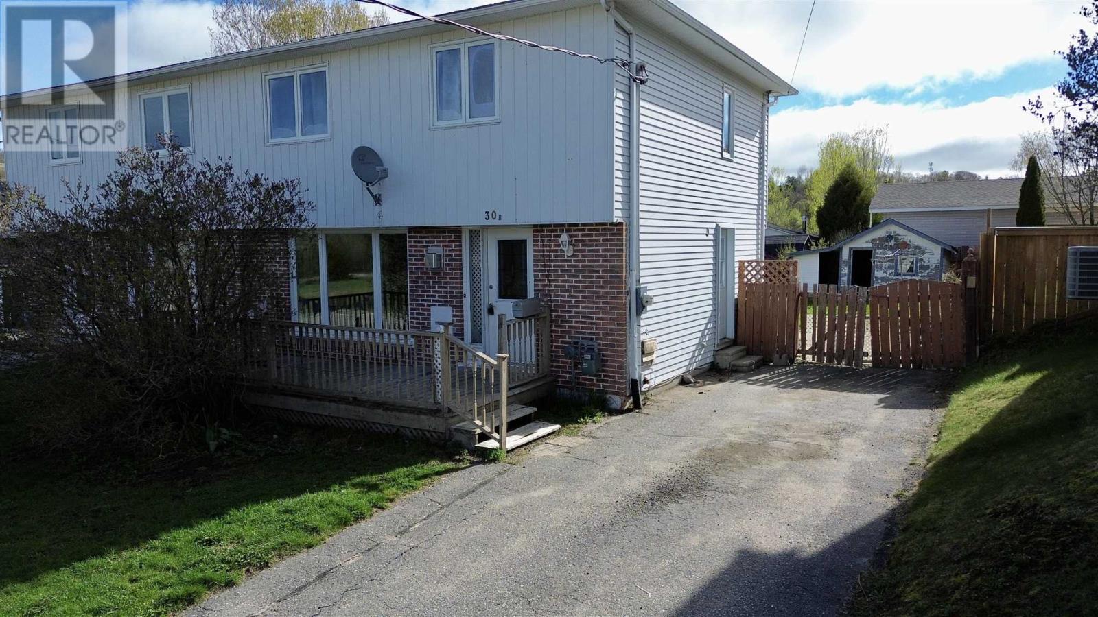 30B WASHINGTON CRES, Elliot Lake, Ontario