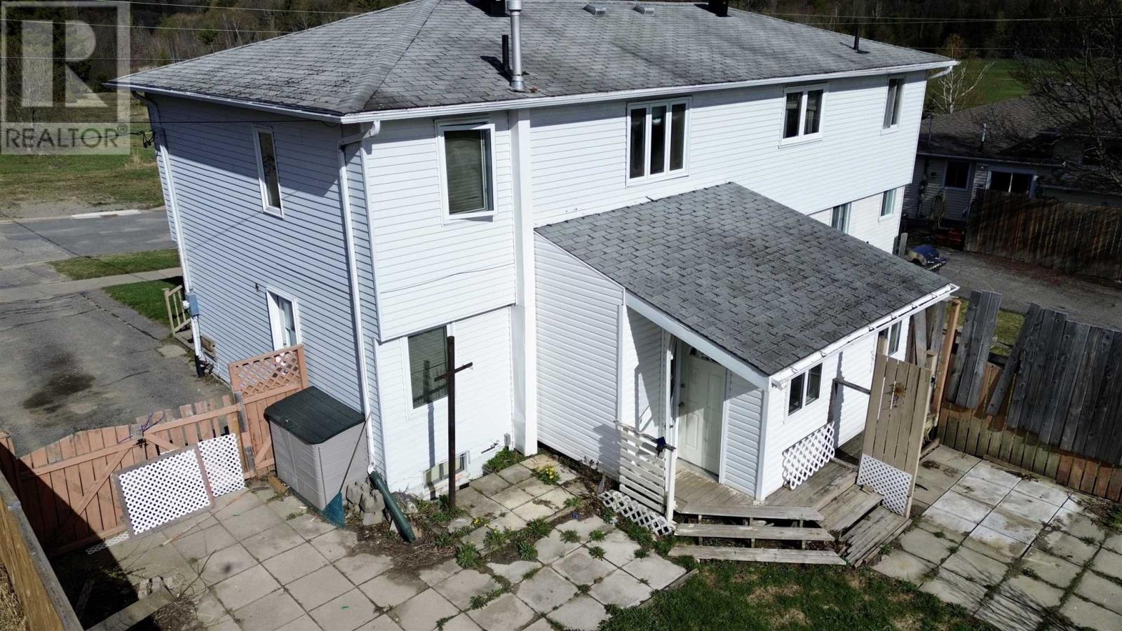 30b Washington Cres, Elliot Lake, Ontario  P5A 2L8 - Photo 4 - SM261073