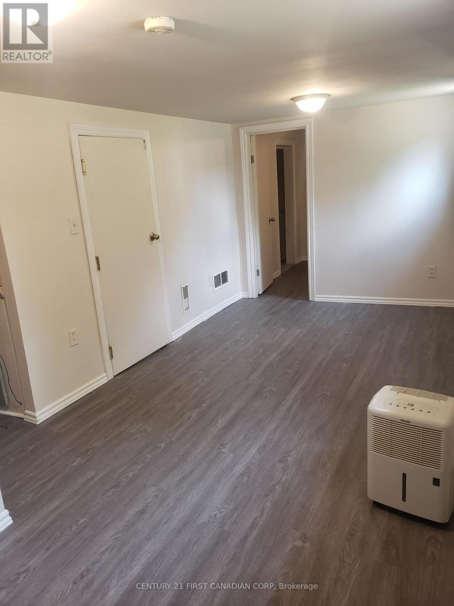 72 Lyman Street, London East, Ontario  N5Y 1M6 - Photo 9 - X12873188