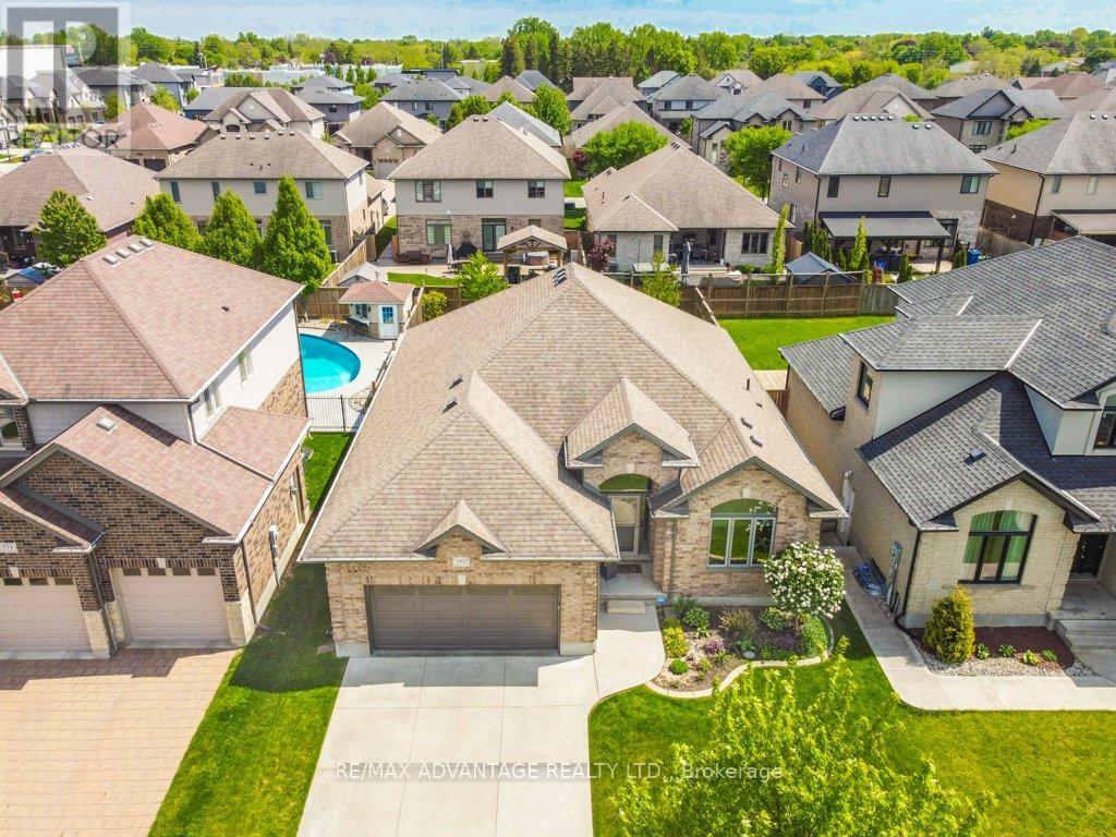982 Medway Park Drive, London North, Ontario  N6G 0K7 - Photo 2 - X13158192