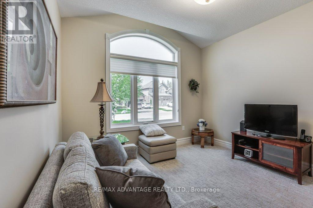 982 Medway Park Drive, London North, Ontario  N6G 0K7 - Photo 17 - X13158192