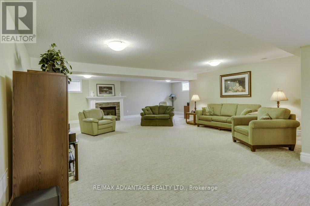982 Medway Park Drive, London North, Ontario  N6G 0K7 - Photo 25 - X13158192